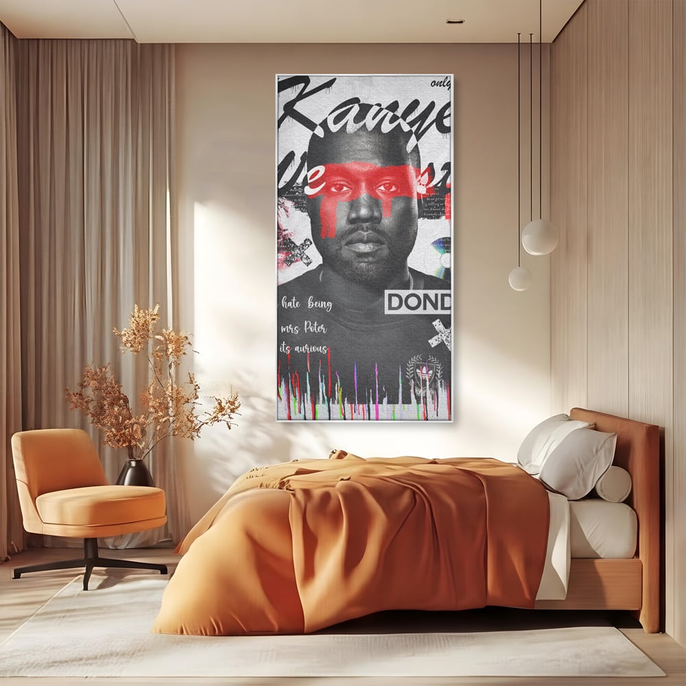 Tablou canvas cu tablou canvas cu portretul stilizat al lui kanye west, in rama de aluminiu argintiu, pe perete intr-un dormitor